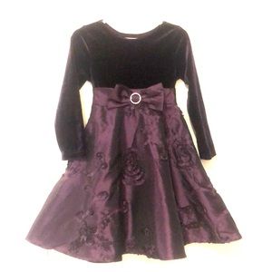 Beautiful dress size 4